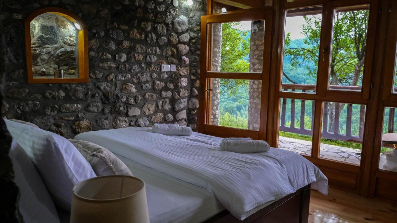 Fern Farm Eco Resort Мойковац Экстерьер фото
